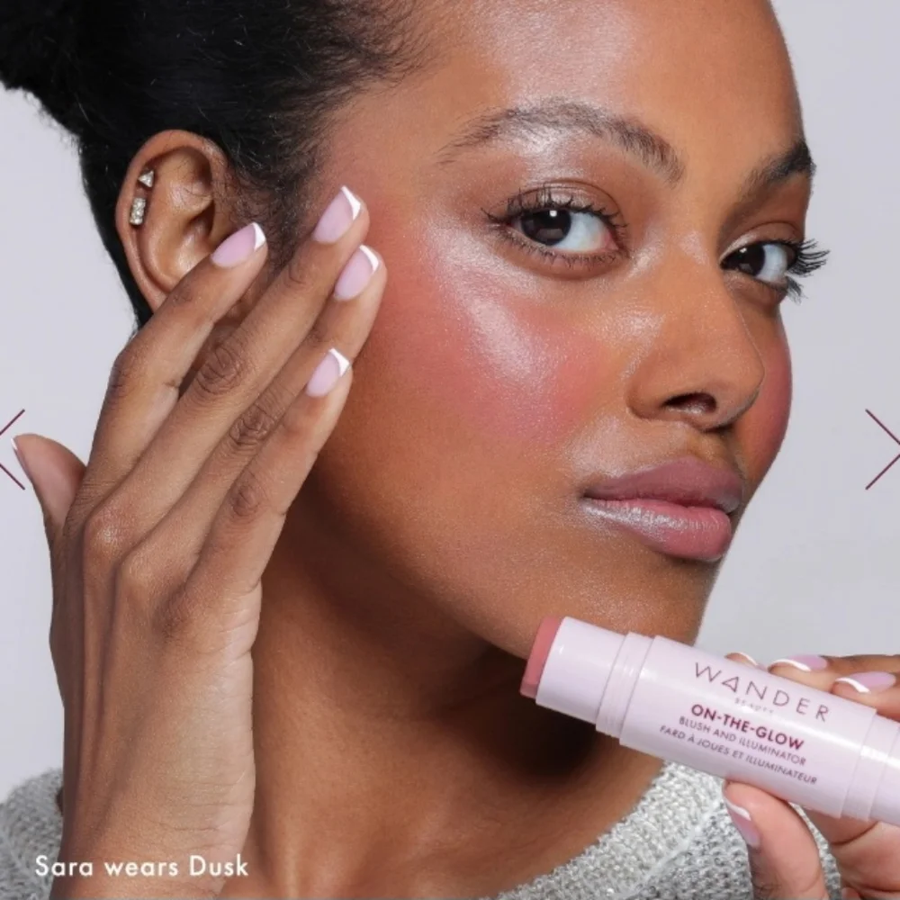 🎉2•$20/3•$28🎉 WANDER BEAUTY On-the-Glow Blush And Illuminator In Dusk